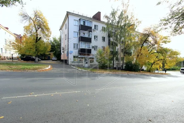 2-комн. кв-ра в центре - 2.9 млн!